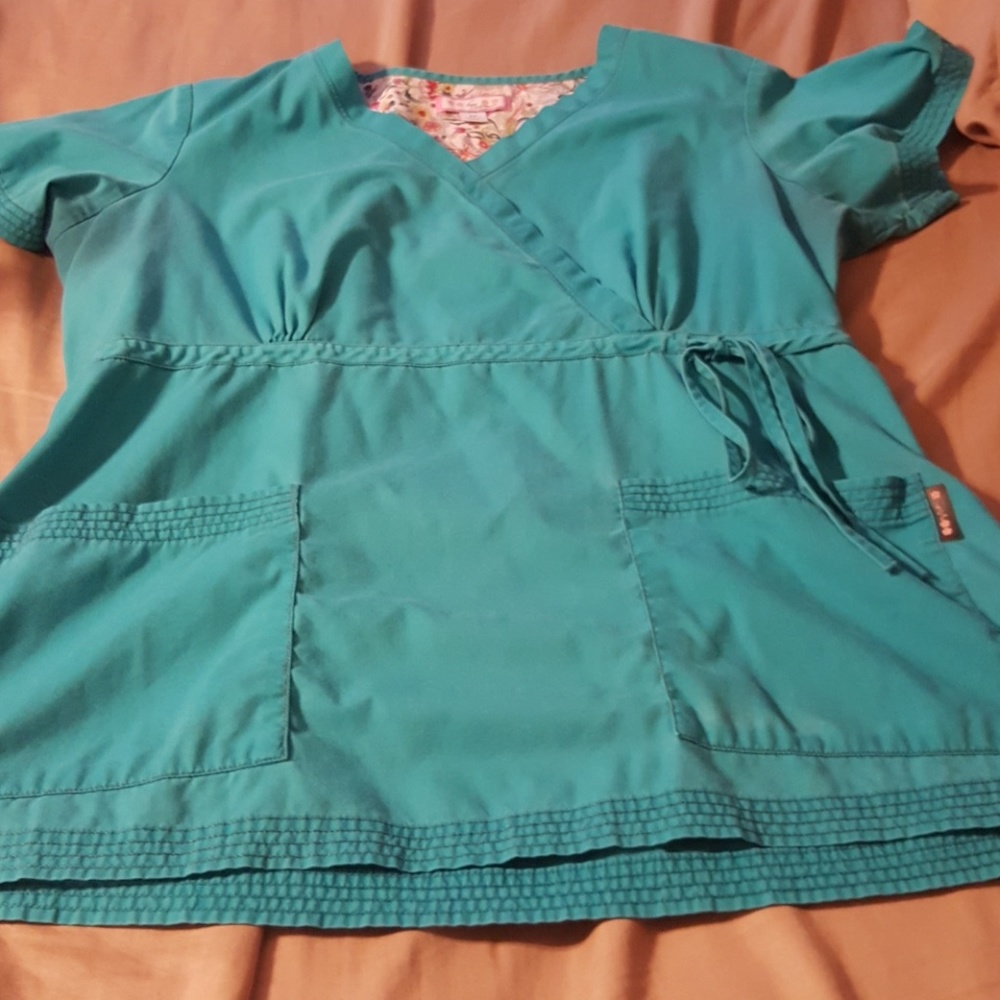 Koi scrub top